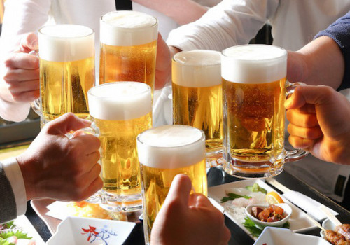 Những điều lưu ý khi đi uống rượu ở Nhật Bản
