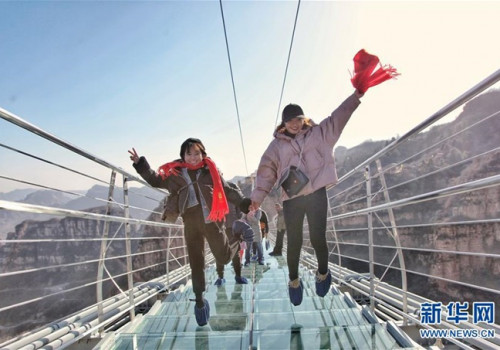 Xuất hiện cầu kính dài nhất thế giới ở Trung Quốc