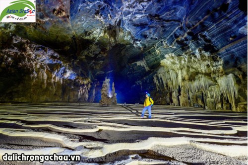 Lộng lẫy hang Tiên Phong Nha - Kẻ Bàng