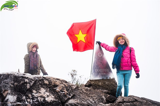 Tour leo núi Fansipan 2 ngày 1 đêm - Hành trình chinh phục nóc nhà Đông Dương Tour leo núi Fansipan 2 ngày 1 đêm - Hành trình chinh phục nóc nhà Đông Dương