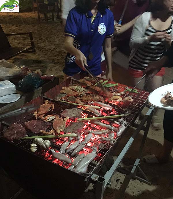 Du lịch Campuchia: tiệc BBQ