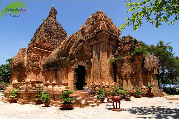 Tháp bà Ponagar